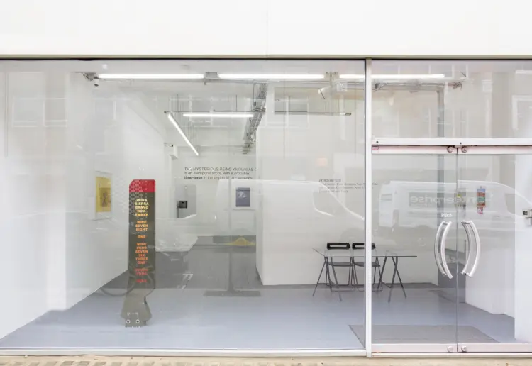 White and Large Pop Up Store in the heart of the city