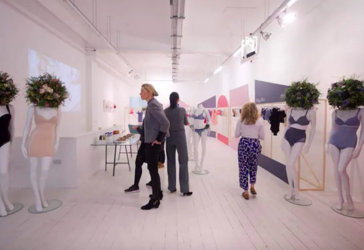 White and Large Pop Up Store in the heart of the city