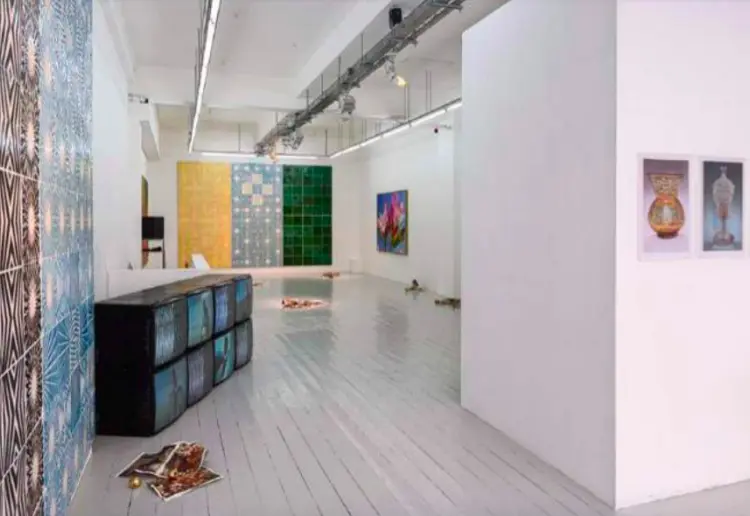 White and Large Pop Up Store in the heart of the city