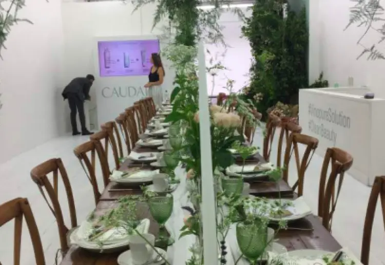White and Large Pop Up Store in the heart of the city