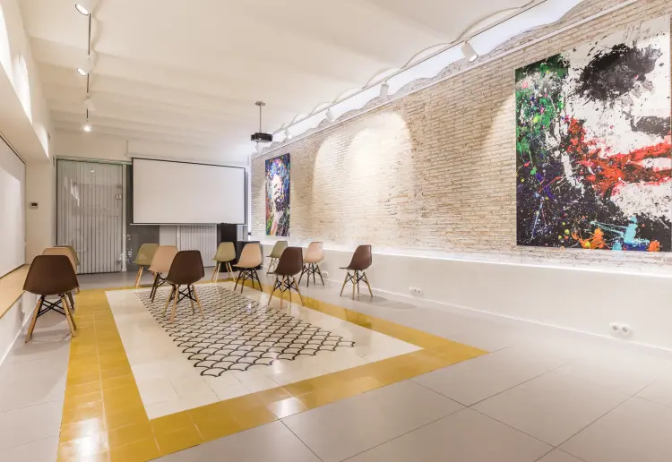 ESPACIO EN LAS CORTES.