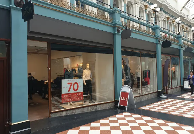 Large Pop Up Unit in Great Western Arcade