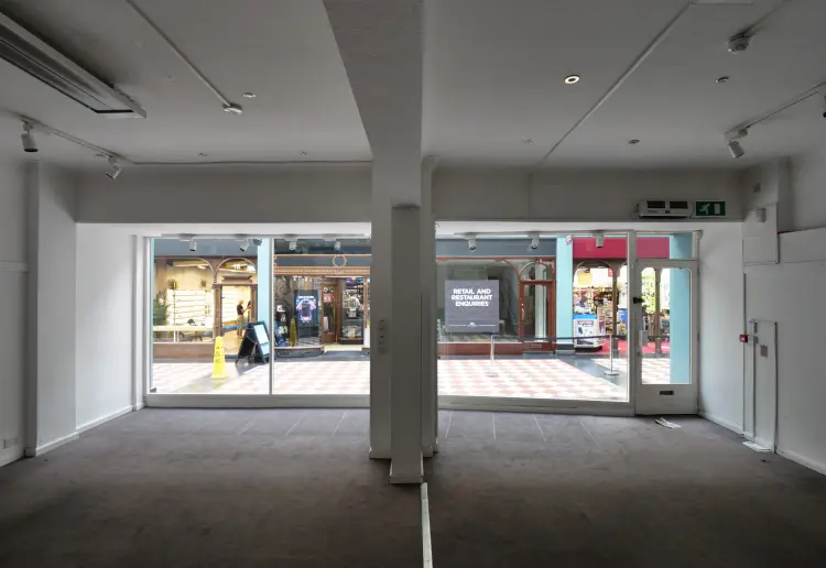 Large Pop Up Unit in Great Western Arcade