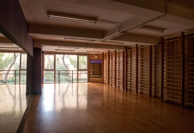 Alquiler de salas de danza y de teatro.