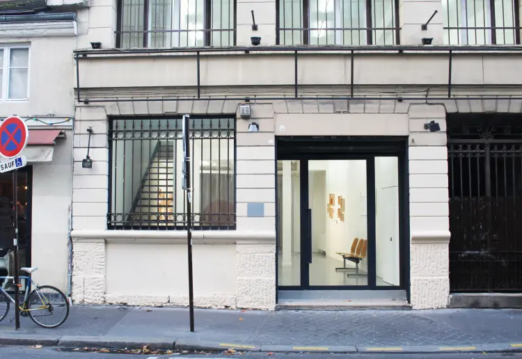 Three-floor gallery in the Marais
