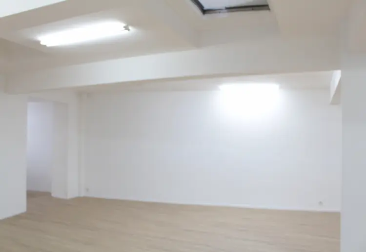 Three-floor gallery in the Marais