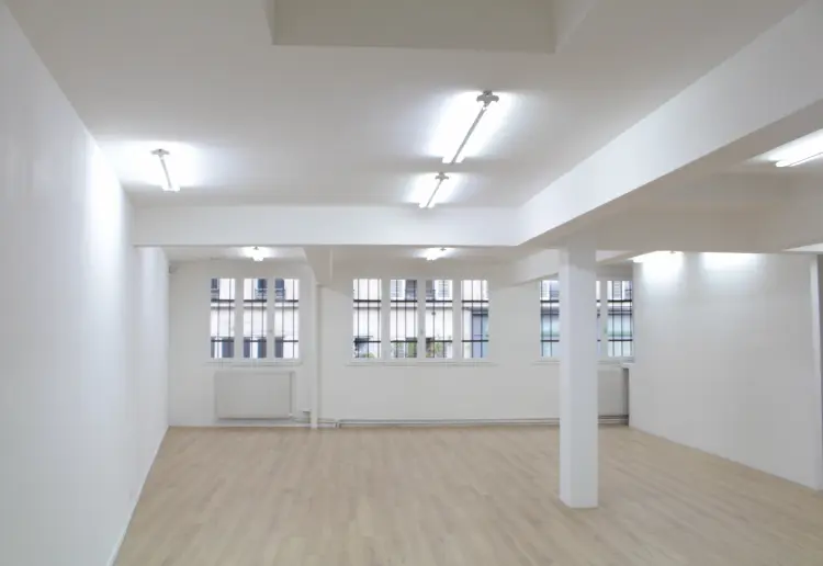 Three-floor gallery in the Marais