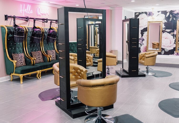 Beautiful Luxury Salon Great for Classes, Photoshoots and Filming!