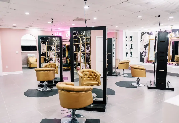 Beautiful Luxury Salon Great for Classes, Photoshoots and Filming!