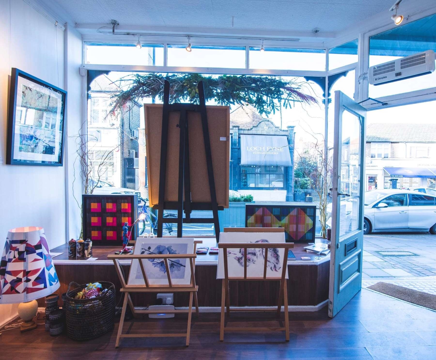 Bright Pop Up Store / Gallery