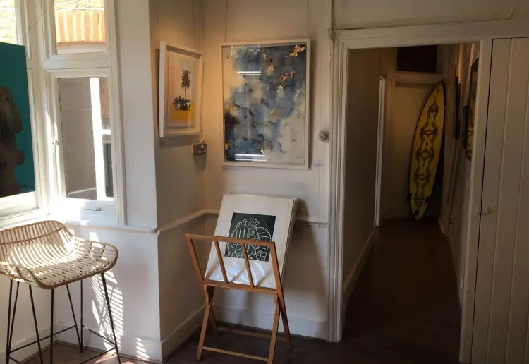 Bright Pop Up Store / Gallery