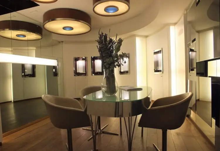 Charming Pop Up Boutique in the heart of Brera