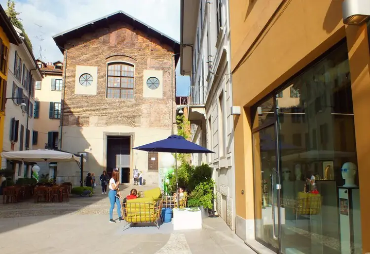 Charming Pop Up Boutique in the heart of Brera