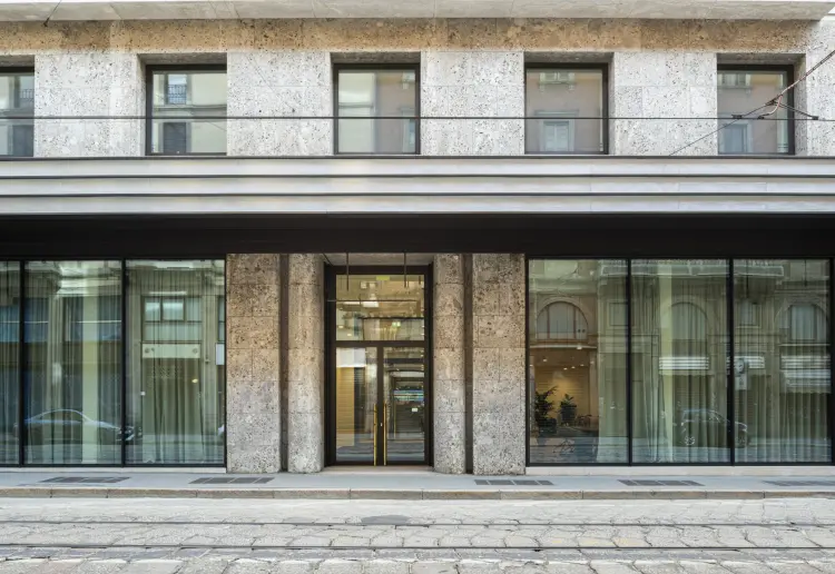 Large and Adaptable Coworking Space