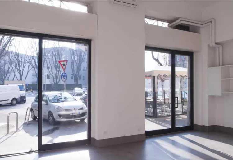 Tortona square