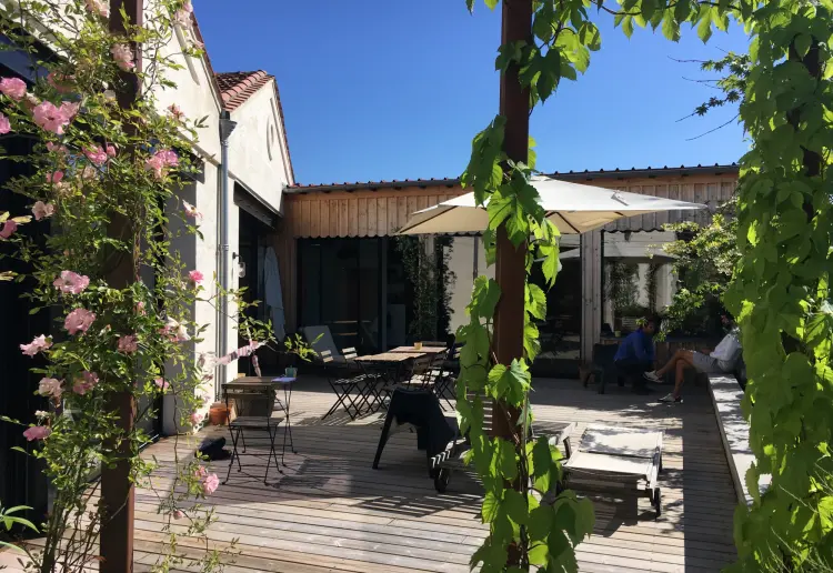 Espace de 500m2 avec terrasse