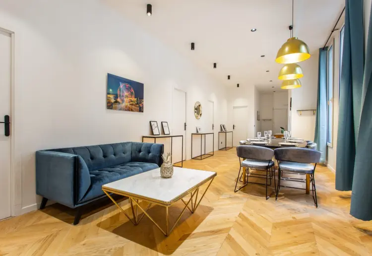 Superbe appartement très pres des Champs Elysées