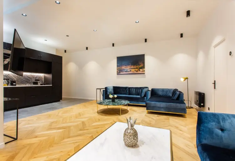 Superbe appartement très pres des Champs Elysées