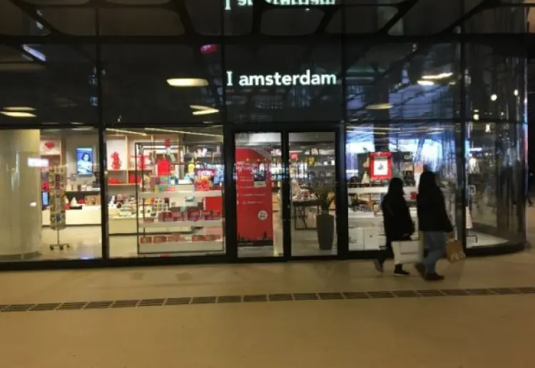 Pop-up store Amsterdam Centraal