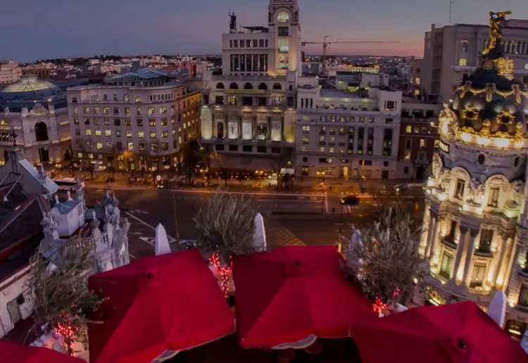 Espacio abierto con vistas magníficas de Madrid