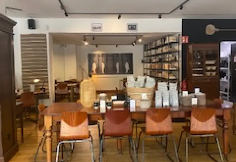 Special bar near Francesc Macià