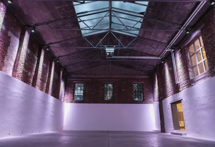 RHEINBLICK "Downstairs" Halle und Nebenräume