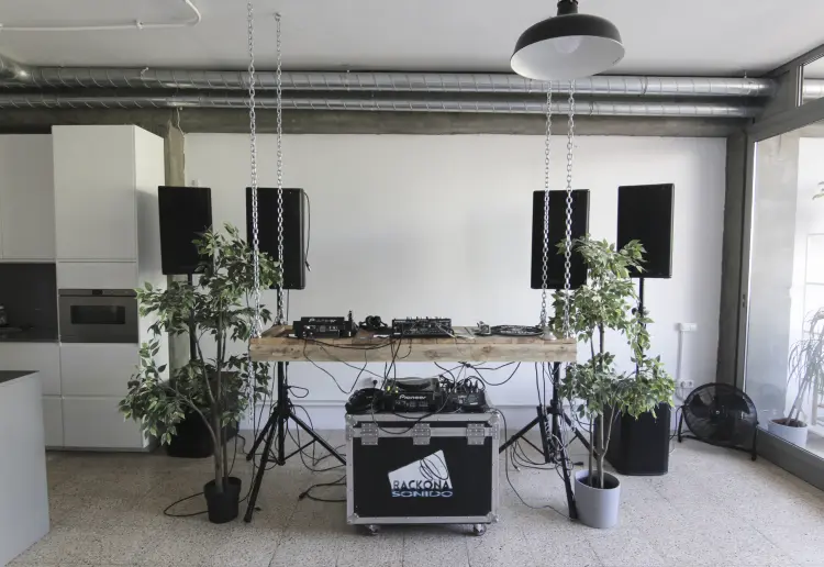 Espacio diáfano multidisciplinar en Poblenou