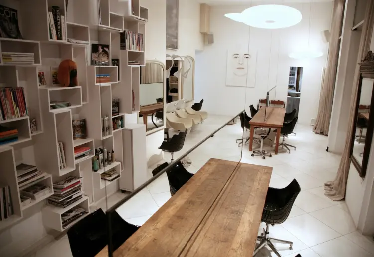Famous, ideally located concept store