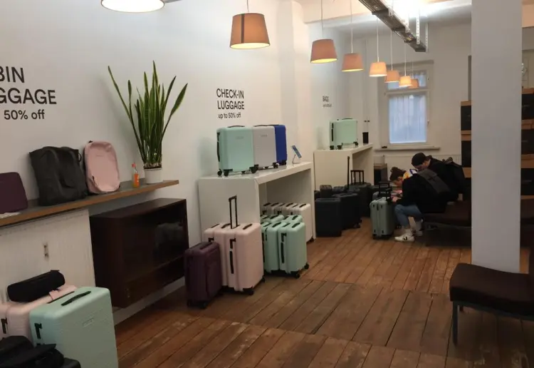 Clean white space "New York industrial style"