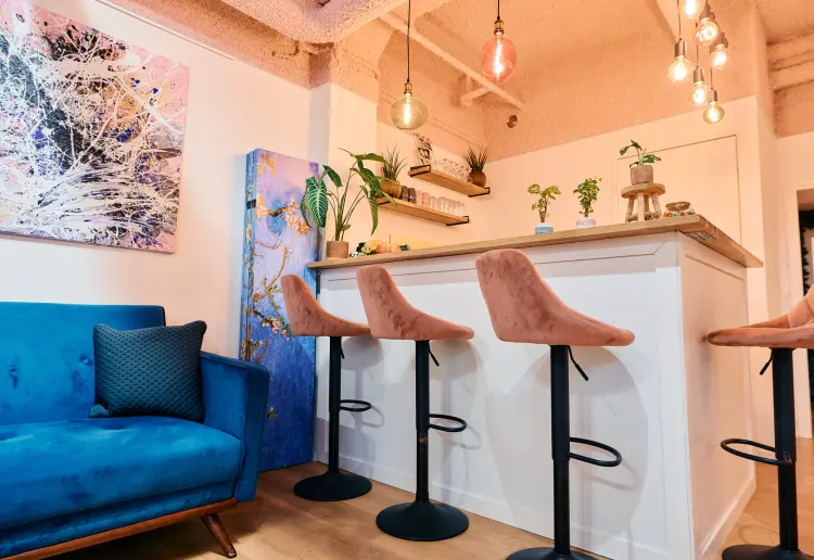 We offer a unique location for your workshop, meeting or business-event at the city heart of Amsterdam, Jordaan.
