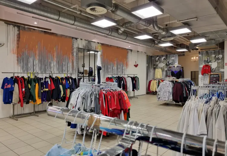 Space Inside big Vintage Store