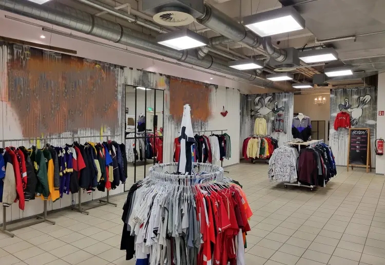 Space Inside big Vintage Store