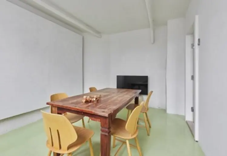 POP-UP space for artists, designers, and mind-setters