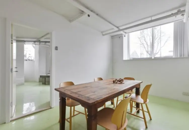 POP-UP space for artists, designers, and mind-setters
