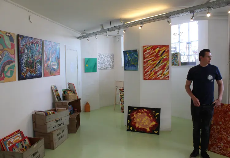 POP-UP space for artists, designers, and mind-setters