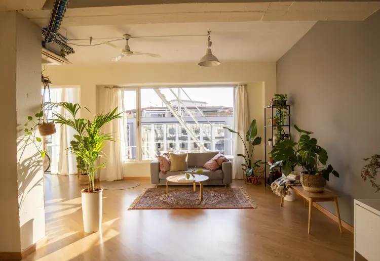 Loft nórdico con mucha luz natural