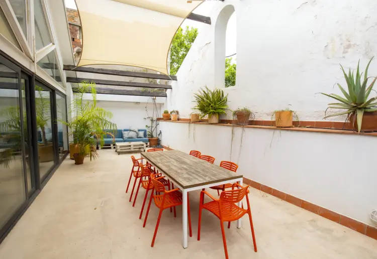 Nave loft con terraza mediterránea