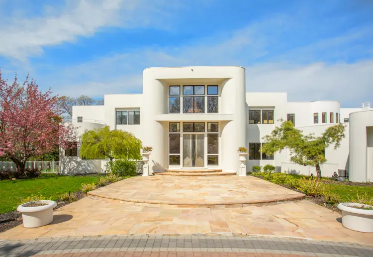 Ultra Modern Mega Mansion 25,000 Sqft On 9 Acres With Beach Access