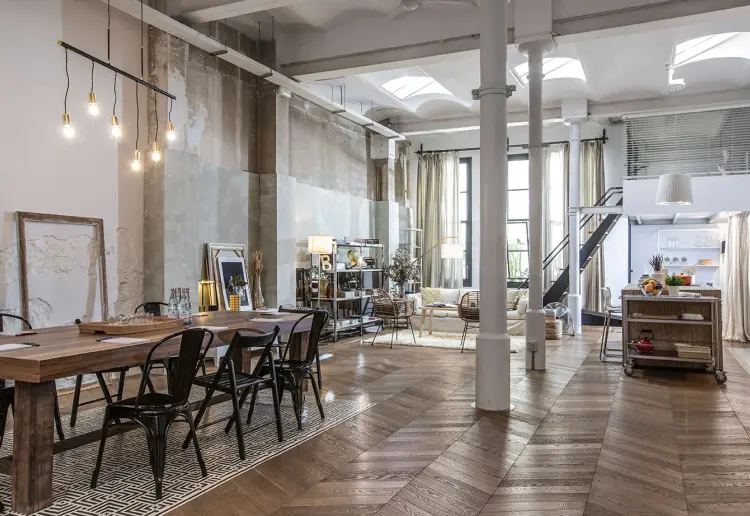 Loft a pie de calle en el centro de Barcelona
