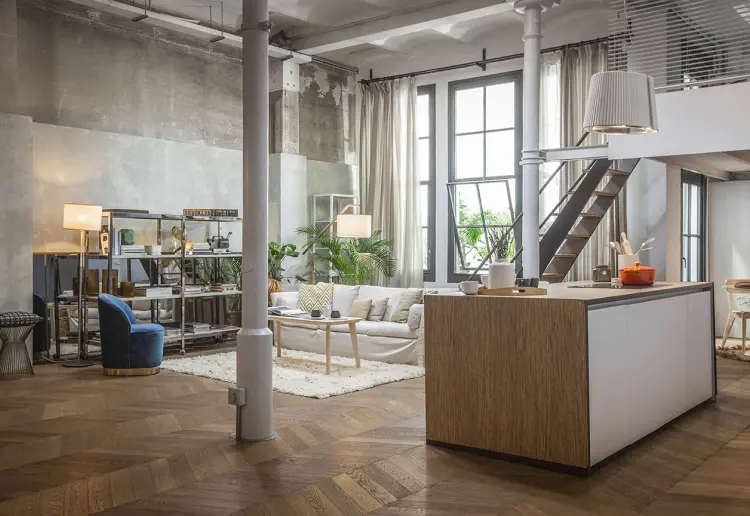 Loft a pie de calle en el centro de Barcelona