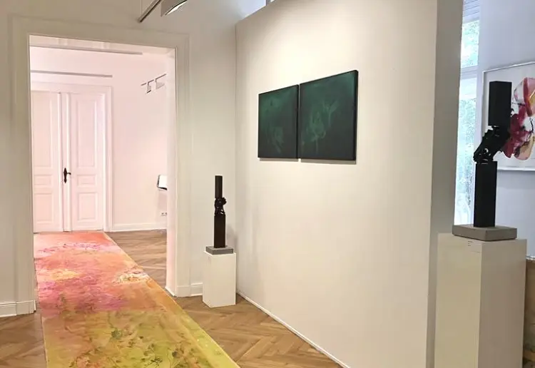 Elegant Art Gallery Space in the Prestigious  Kurfürstendamm  Art District
