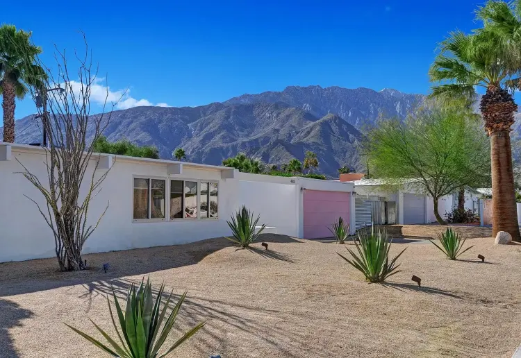 Stylish Heaven-Piece Home In La Quinta