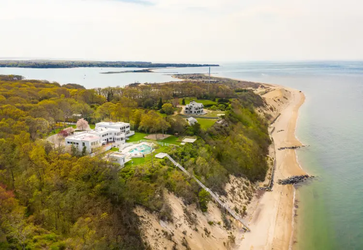 Waterfront Ultra Modern Mega Mansion