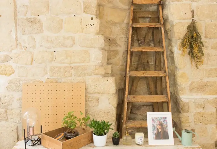 Cosy shop to share in Montmartre
