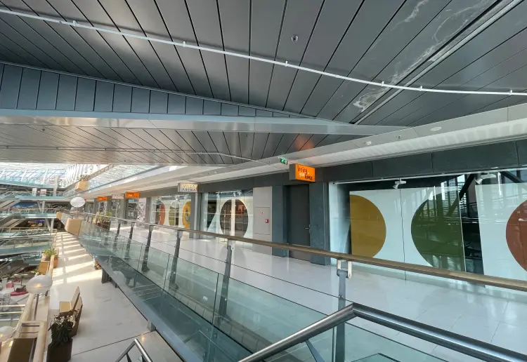 Grote winkelruimte in Villa Arena Woonmall