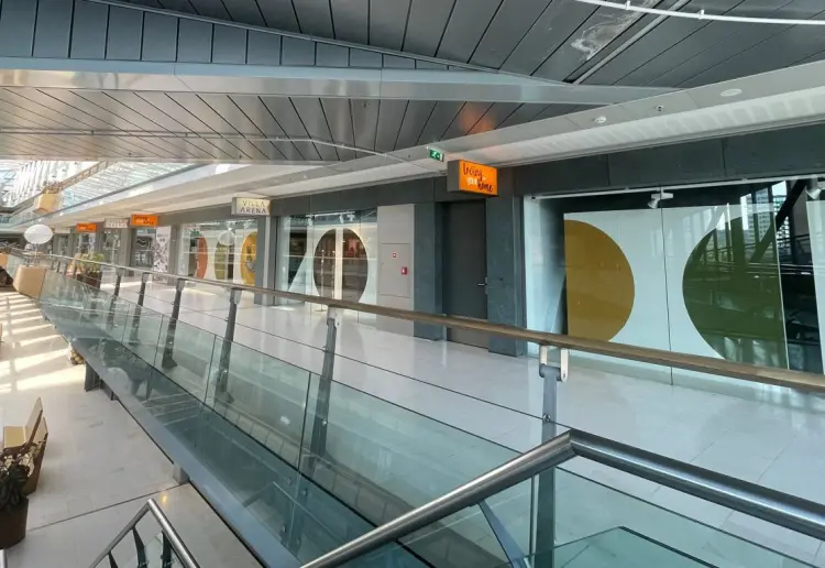 Grote winkelruimte in Villa Arena Woonmall