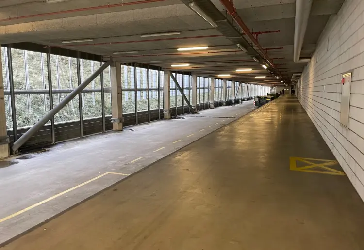Grote winkelruimte in Villa Arena Woonmall