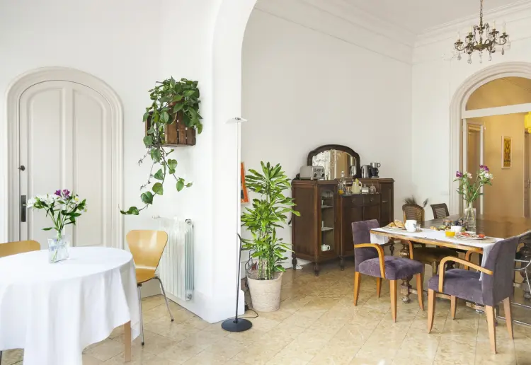 SALÓN y TERRAZA  para todo tipo de pequeños eventos