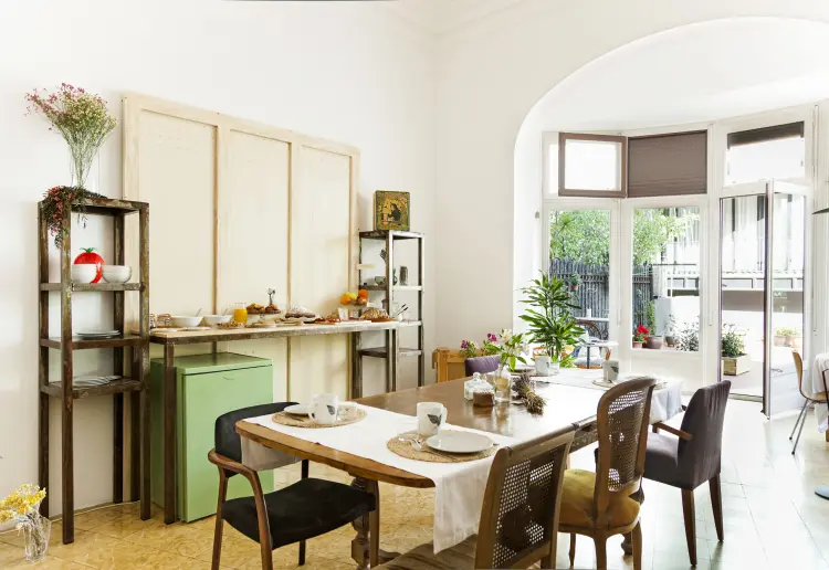 SALÓN y TERRAZA  para todo tipo de pequeños eventos