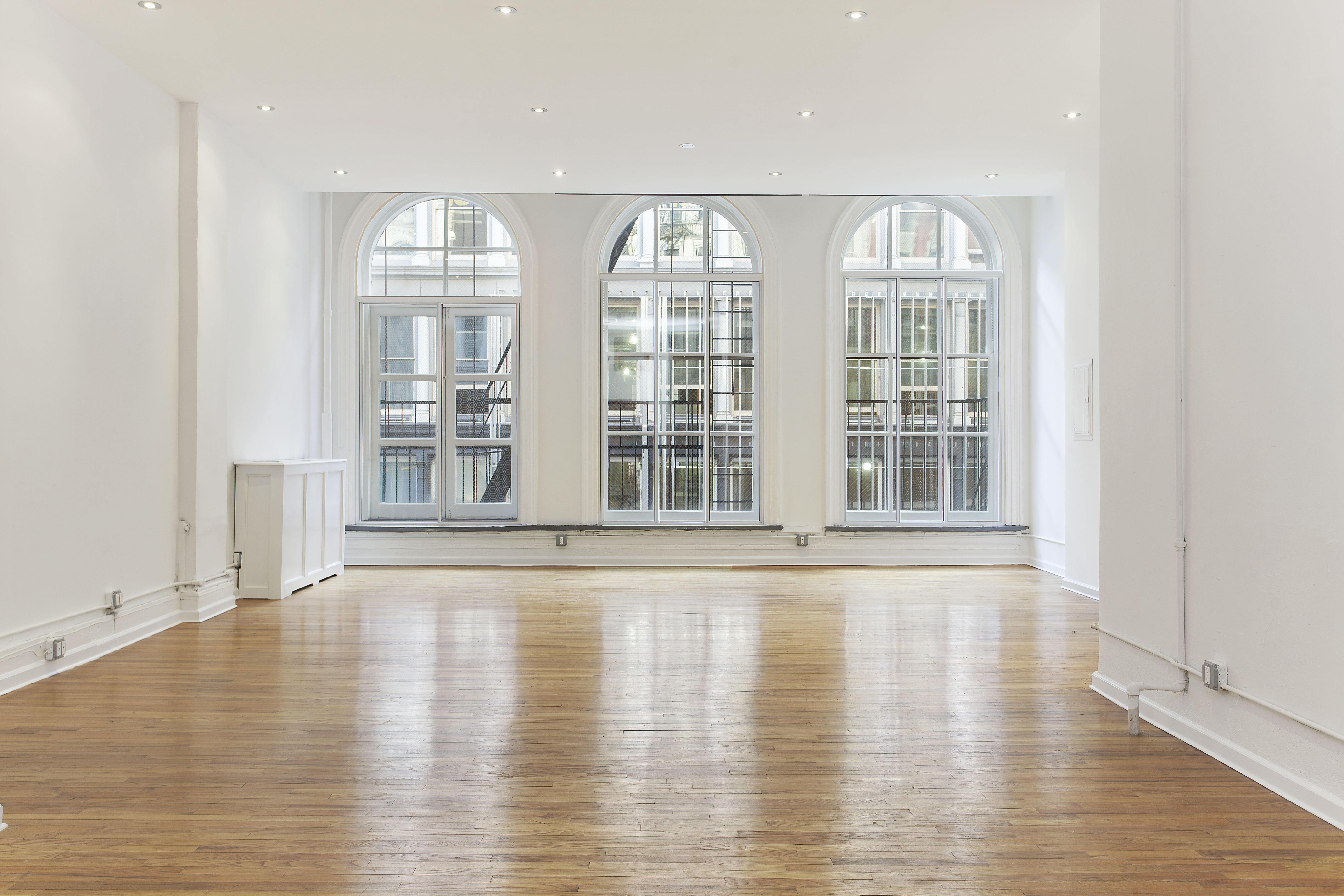 1,800+ SQFT with Pure White Walls for Showrooms & Events